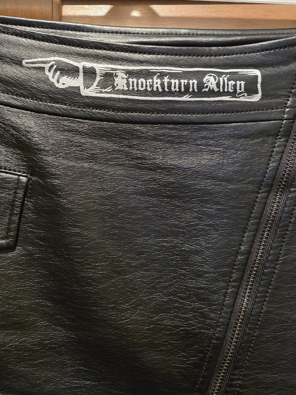 Harry Potter Knockturn Alley Faux Leather Skirt Plus Size 2X - Picture 5 of 9